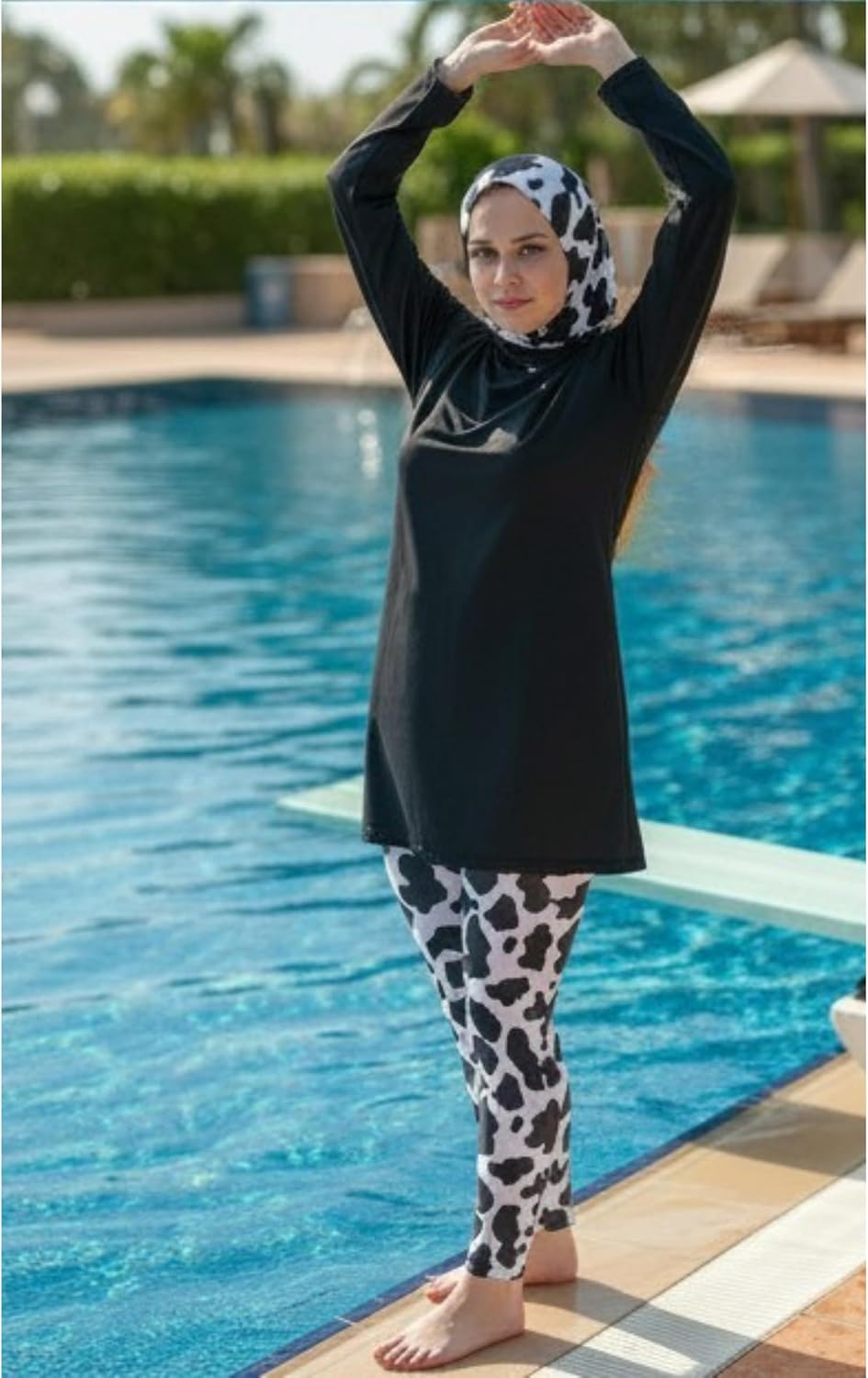 أسود